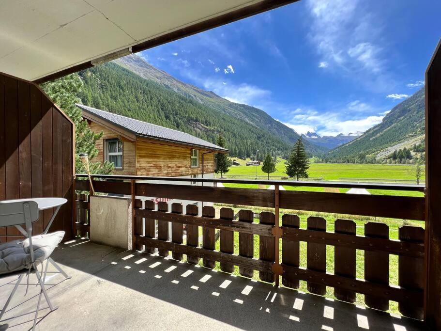 Pure Comfort! Entire Apartment With Abundant Space Near Zermatt With Parking! Täsch Kültér fotó